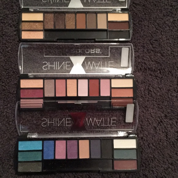 Assorted makeup bundle - Picture 6 of 6